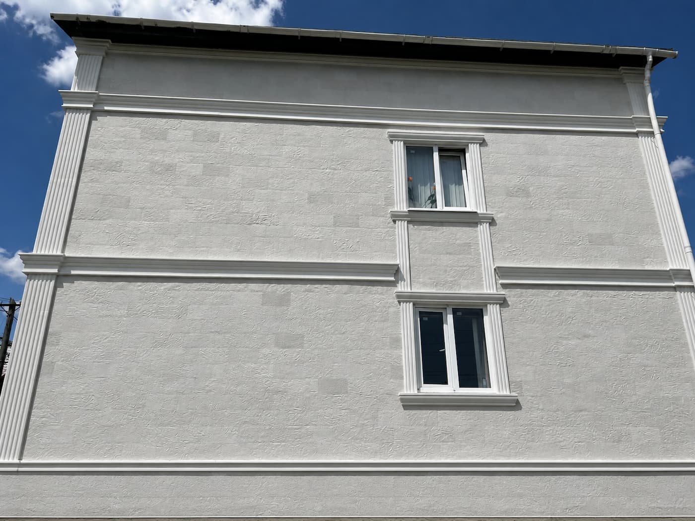 Casa privată pe Telecentru - fațada din faianță flexibilă — 2