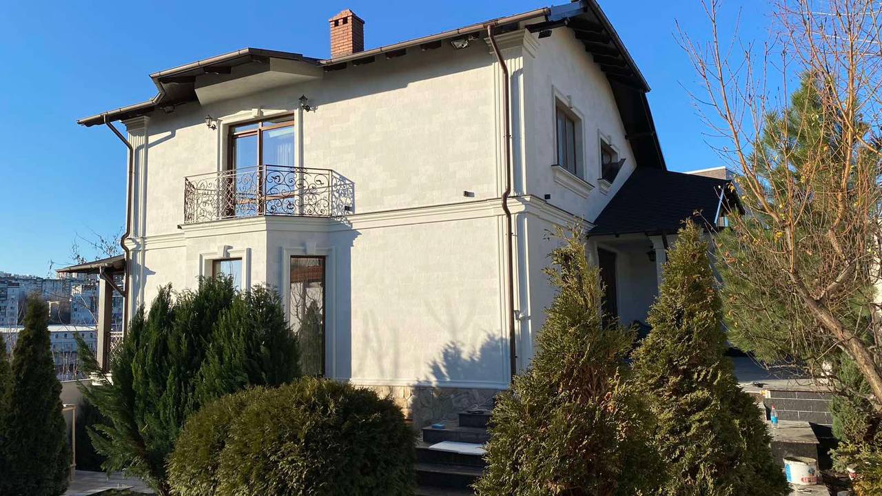 Gresie flexibilă Pletaflex - casă privată pe Telecentru — 1